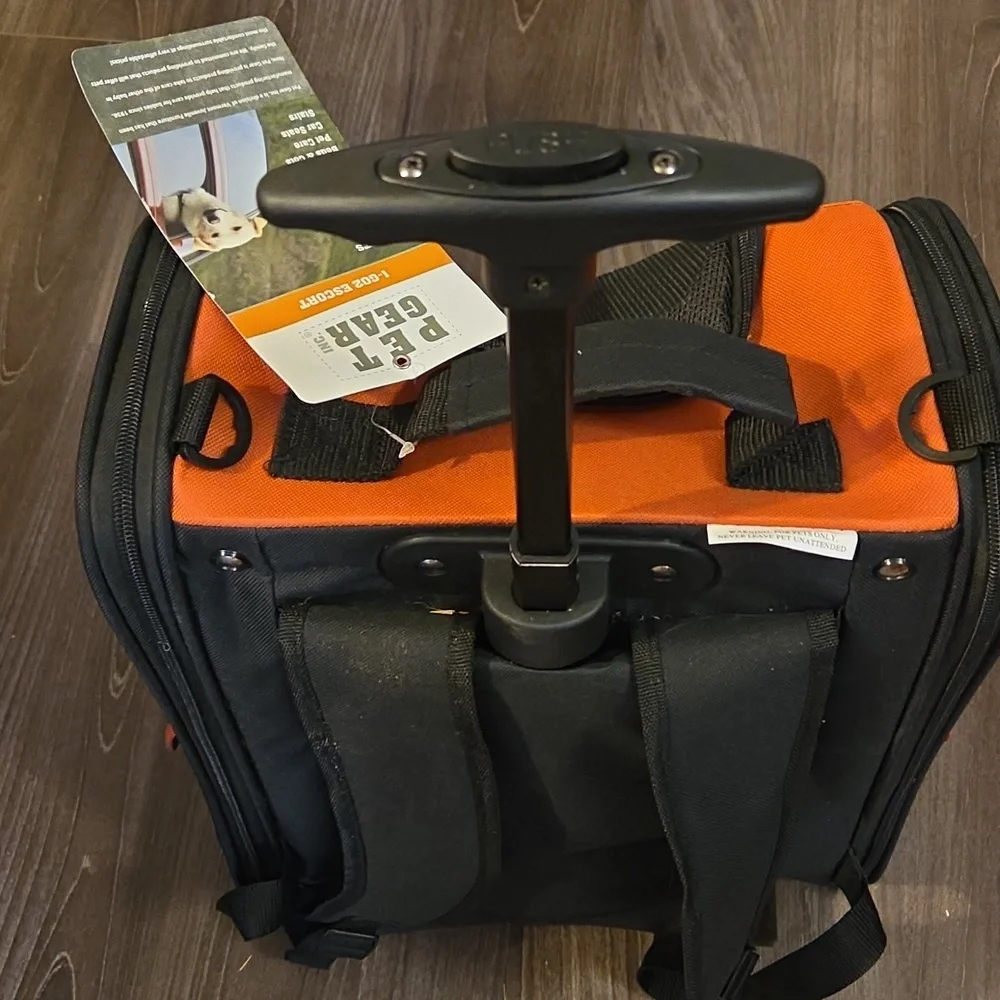 Pet Gear Orange and Black Pet Carrier I-GO2 ESCORT
